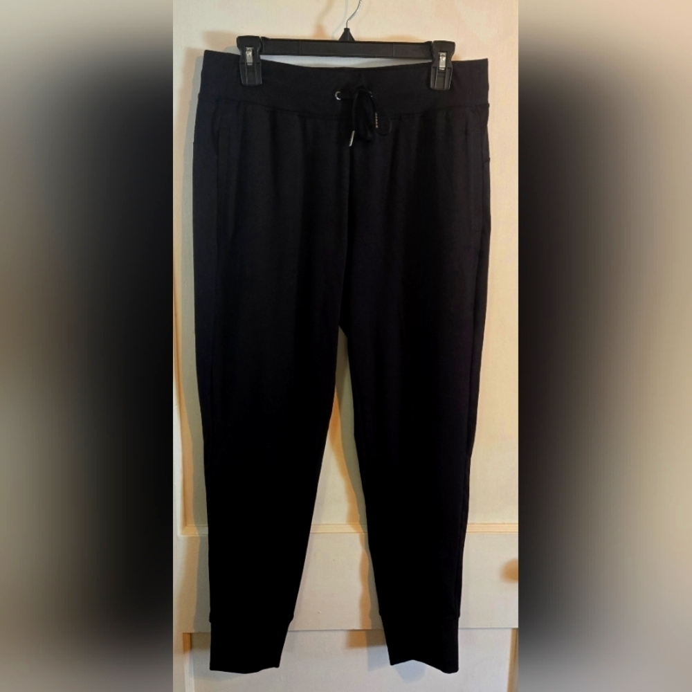 NWOT | Gaiam | Women's Zuri Knit Jogger Leggings | Color: Black | Size: Medium - Picture 7 of 12